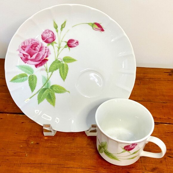Lot of 4 (2 Sets) LORD & TAYLOR LUNCHEON PLATE & CUP FROM JAPAN - ROSE PATTERN - Picture 3 of 11